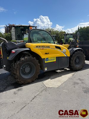 Chariot élévateur télescopique New Holland TH 7.42 
