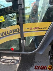 Chariot élévateur télescopique New Holland TH 7.42 