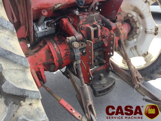 Tracteur agricole Case 1055