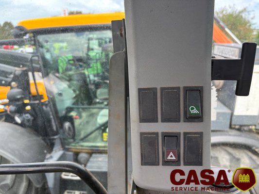 Tracteur agricole Claas Axion 820 Cebis Cmatic