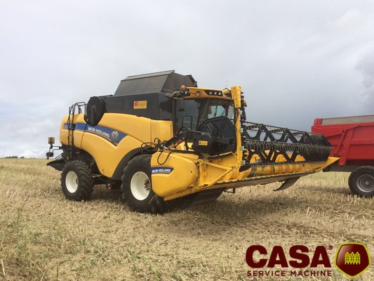 Moissonneuse batteuse New Holland CX 7.90 HD 