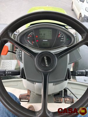 Tracteur agricole Claas Arion 640 Cebis