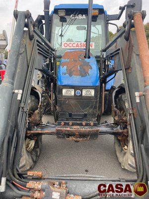 Tracteur agricole New Holland TS 100 avec chargeur 
