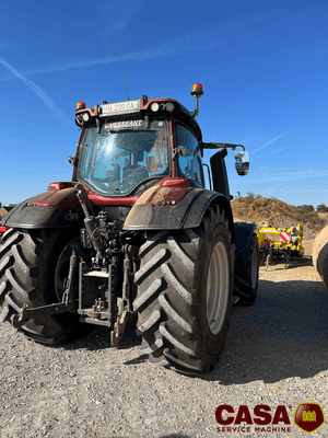 Tracteur agricole Valtra T 235