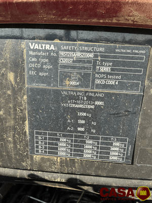 Tracteur agricole Valtra T 235