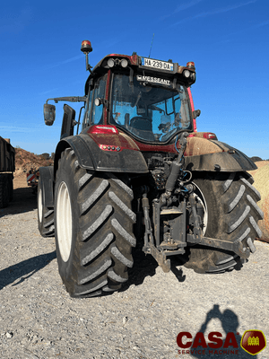 Tracteur agricole - T 235