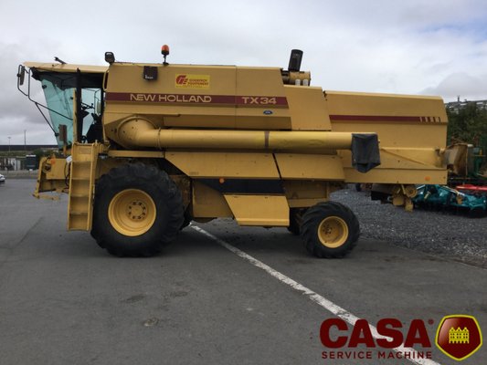 Moissonneuse batteuse New Holland TX 34