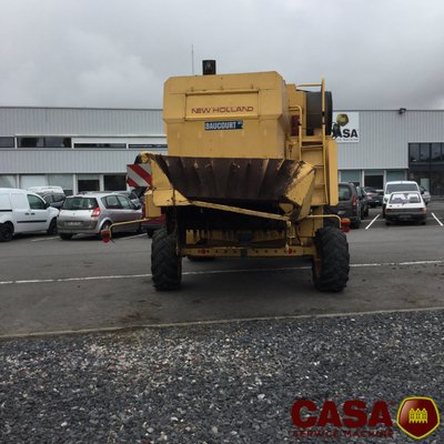 Moissonneuse batteuse New Holland TX 34