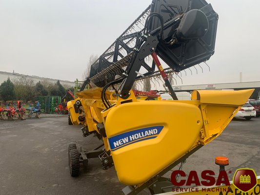 Moissonneuse batteuse New Holland CX 5.80