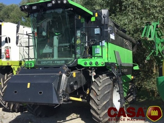Moissonneuse batteuse Deutz-Fahr 6040 HTS