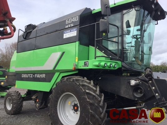 Moissonneuse batteuse Deutz-Fahr 6040 HTS