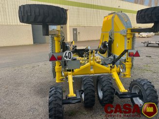 Broyeur à axe horizontal BEDNAR Mulcher MZ 4500