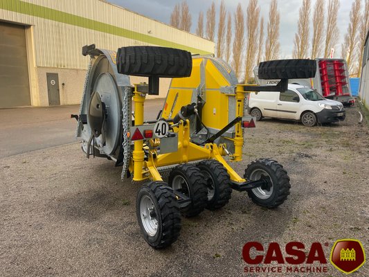 Broyeur à axe horizontal BEDNAR Mulcher MZ 4500