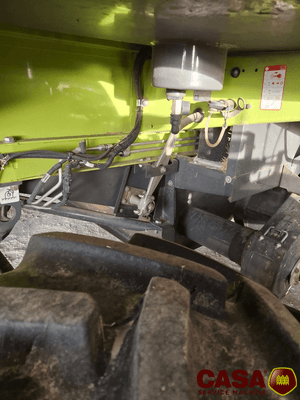 Moissonneuse batteuse Claas Avero 240 