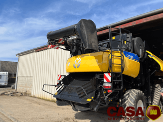 Moissonneuse batteuse New Holland CR 9.90 Révélation 