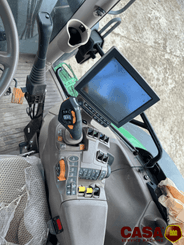 Tracteur agricole John Deere 6R155 avec chargeur 