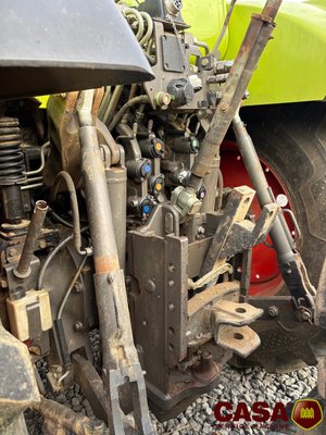 Tracteur agricole Claas Arion 640 Cebis
