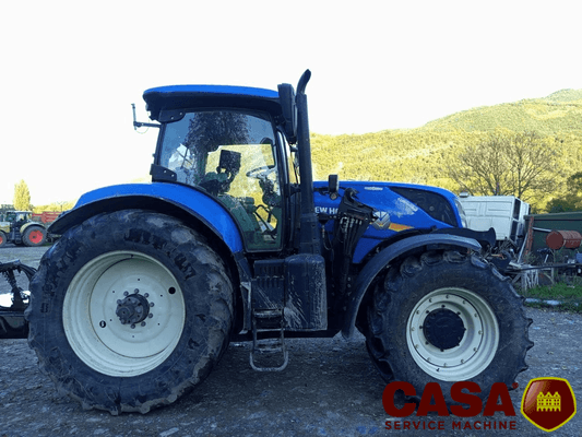 Tracteur agricole New Holland T 7.230 chargeur 