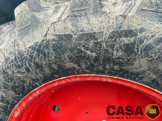 Tracteur agricole Claas axion 810 cis