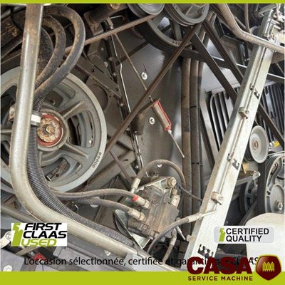 Moissonneuse batteuse Claas Trion 750