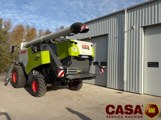 Moissonneuse batteuse Claas TRION 650 