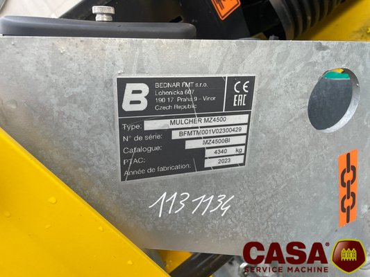 Broyeur à axe horizontal BEDNAR Mulcher MZ 4500