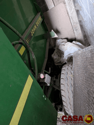 Presse à balles rondes John Deere 550