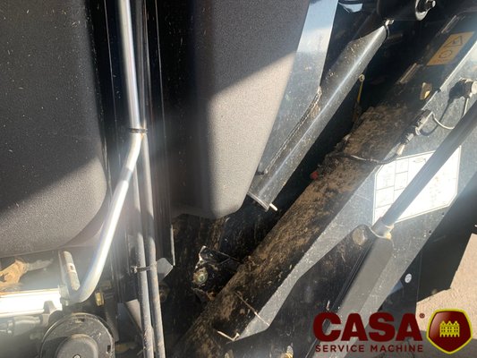 Moissonneuse batteuse New Holland CX 5.80