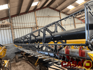 Moissonneuse batteuse New Holland CR 9.90 Révélation 