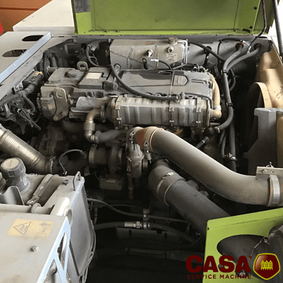 Moissonneuse batteuse Claas tucano 440