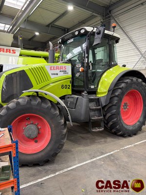 Tracteur agricole Claas Axion 820 cmatic 