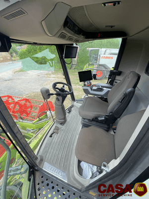 Moissonneuse batteuse Claas Trion 640