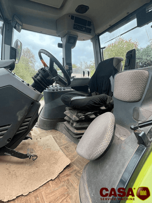 Tracteur agricole Claas axion 810 cis