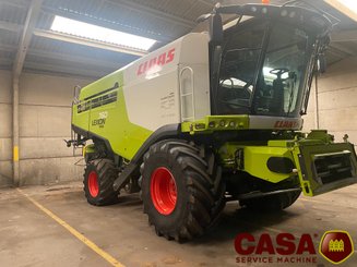 Moissonneuse batteuse Claas Lexion 760 