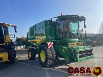 Moissonneuse batteuse John Deere T 660 Hil Master 