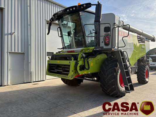 Moissonneuse batteuse Claas TRION 650 