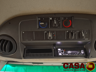 Moissonneuse batteuse Claas Avero 240 