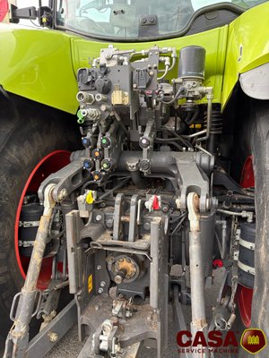 Tracteur agricole Claas Axion 830 Cmatic 