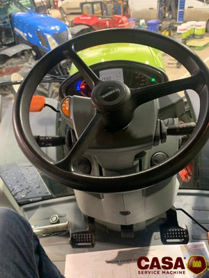 Tracteur agricole Claas axion 830 cebis 