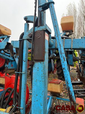 Semoir monograine Monosem PNU 8 rgs 