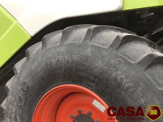 Moissonneuse batteuse Claas tucano 440