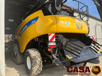 Moissonneuse batteuse New Holland CR 9.90 Révélation 