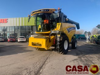 Moissonneuse batteuse New Holland CX 5.80