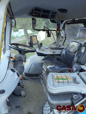 Tracteur agricole New Holland T 7.230 chargeur 