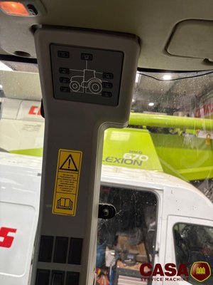 Tracteur agricole Claas Axion 820 cmatic 