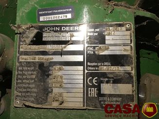 Pulvérisateur traîné John Deere 724