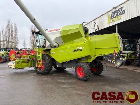 Moissonneuse batteuse Claas Avero 240 