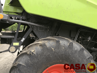Moissonneuse batteuse Claas tucano 440