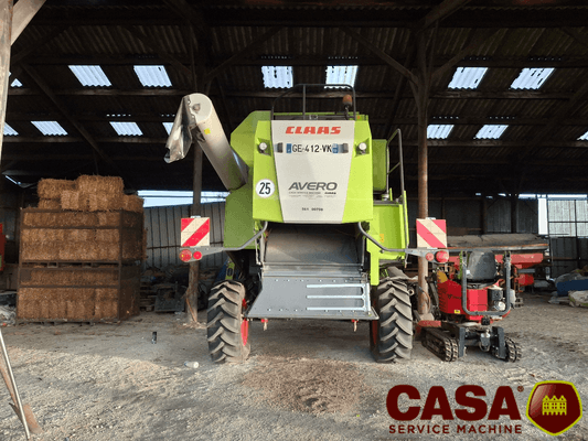 Moissonneuse batteuse Claas Avero 240 
