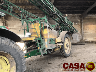 Pulvérisateur traîné John Deere 724